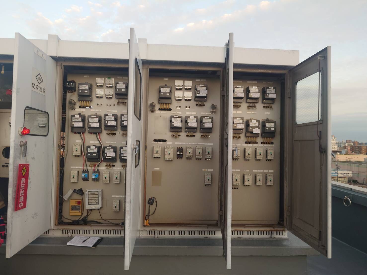 愛知県名古屋市天白区｜ビル屋上キュービクル 高圧受変電設備機器更新工事