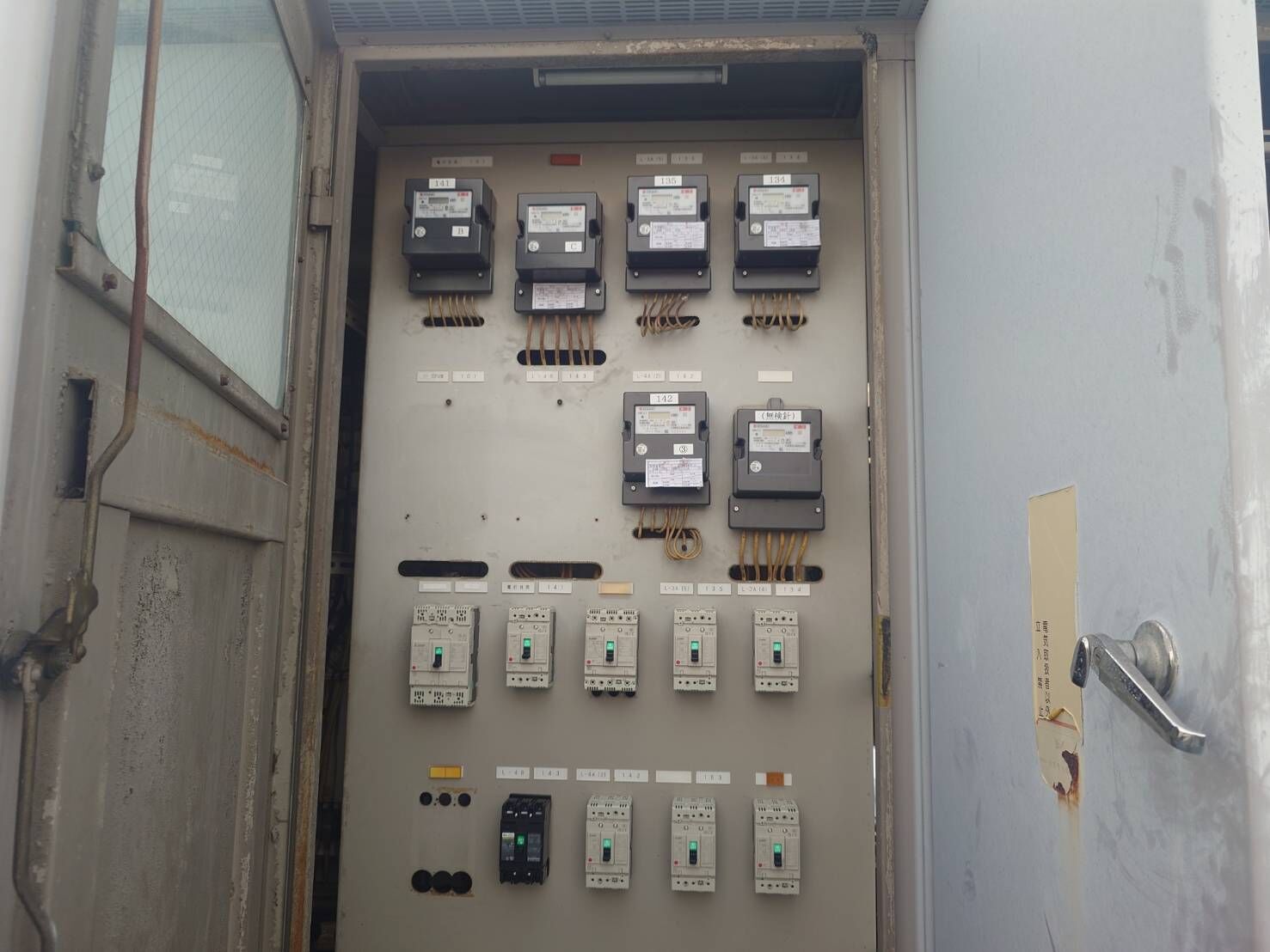 愛知県名古屋市天白区｜ビル屋上キュービクル 高圧受変電設備機器更新工事